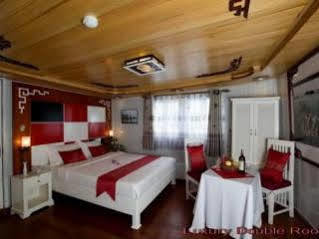 Halong Legacy Cruise Hotel Ha Long Bagian luar foto